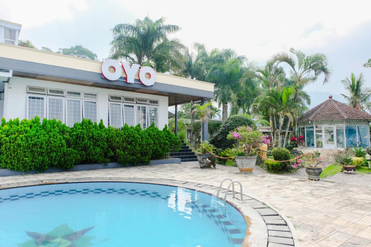 Oyo 803 Toetie Hotel Batu  Eksteriør billede