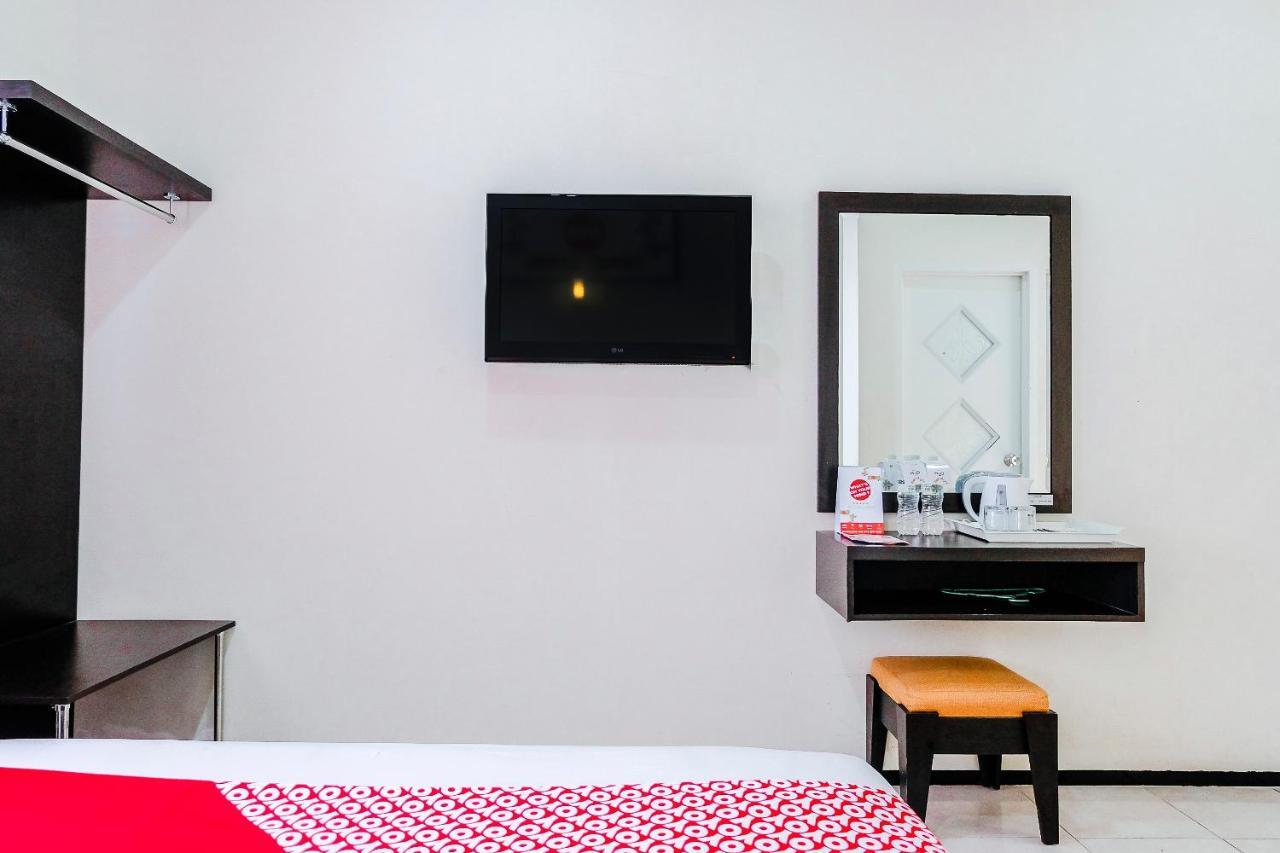 Oyo 803 Toetie Hotel Batu  Eksteriør billede