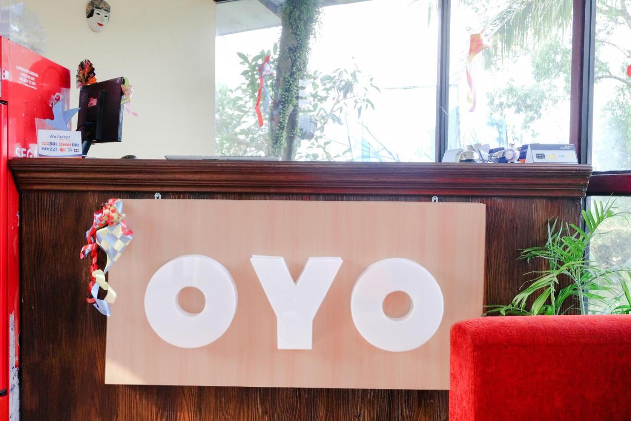 Oyo 803 Toetie Hotel Batu  Eksteriør billede